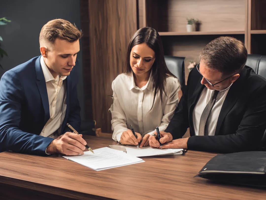 Ile bierze notariusz za kupno mieszkania? Zaskakujące koszty, które musisz znać