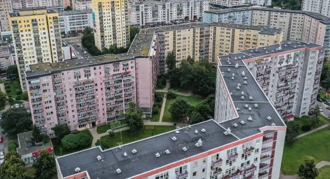 Ile kosztuje metr kwadratowy mieszkania w bloku w Polsce? Ceny 2025