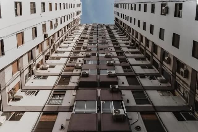 Co daje członkostwo w spółdzielni mieszkaniowej? Odkryj korzyści i oszczędności