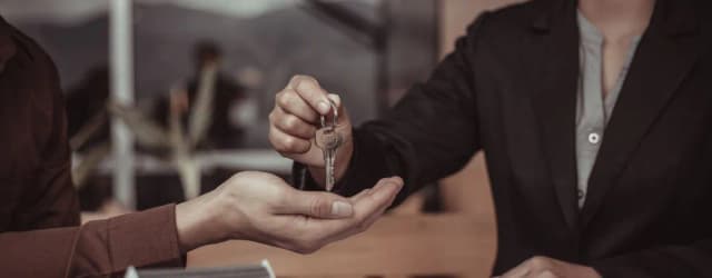 Ile wynosi podatek od wynajmu mieszkania? Uniknij zaskoczeń w 2025 roku